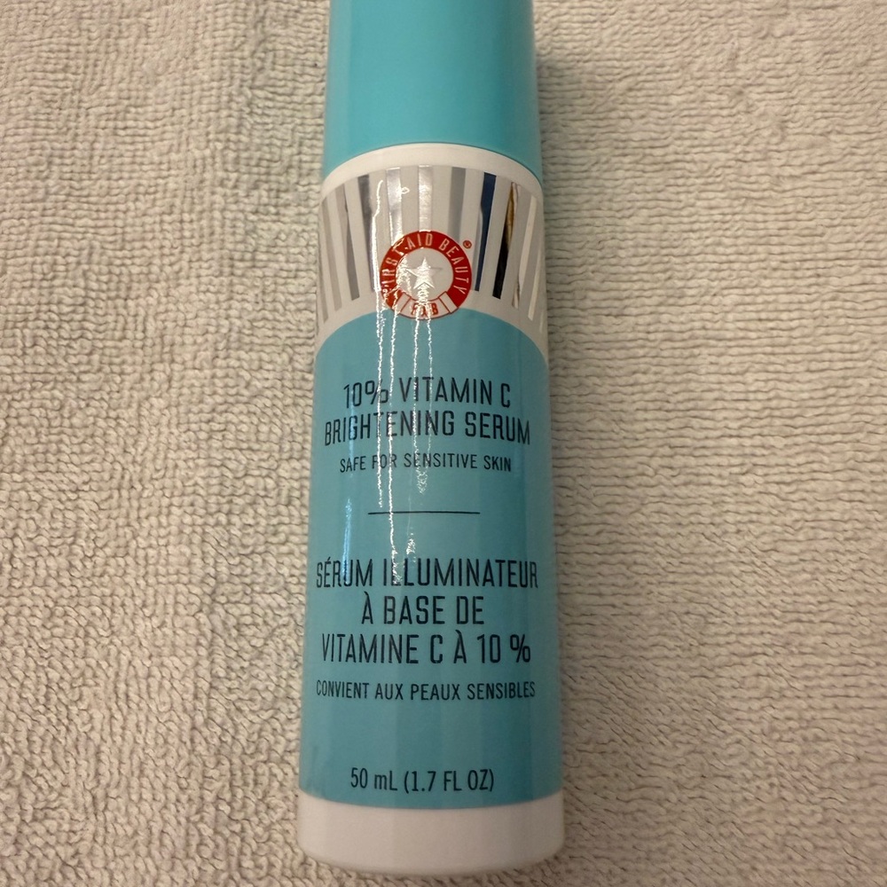 New First Aid Beauty 10% Vitamin C Brightening Serum 50 mL